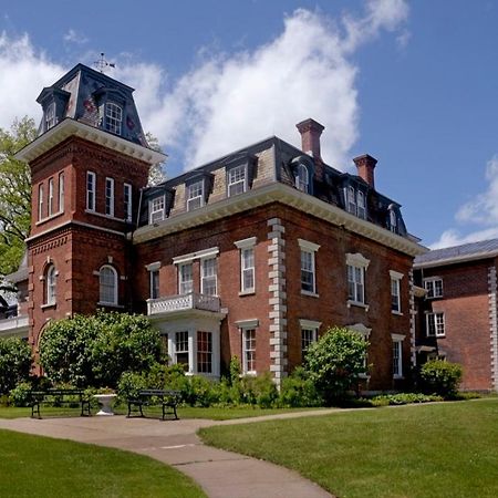 Oneida Community Mansion House Hotel Exterior photo
