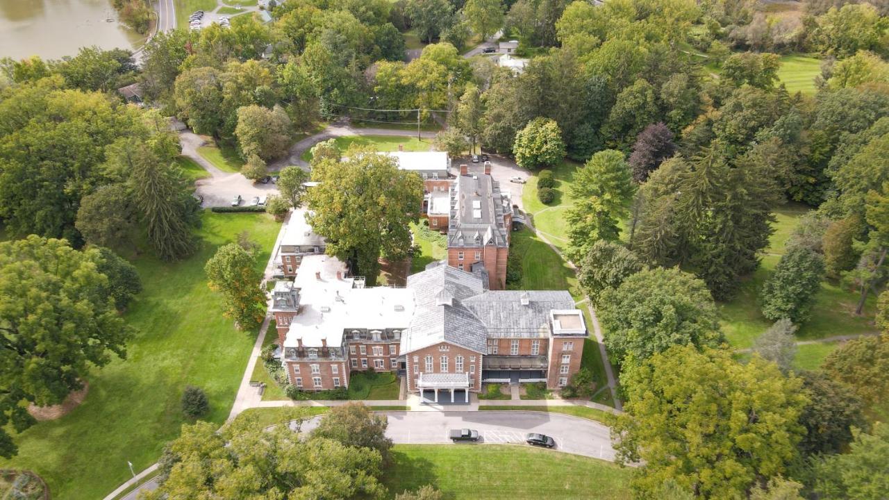 Oneida Community Mansion House Hotel Exterior photo